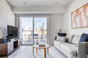 Brentwood 2BR w Gym Rooftop WD nr WF shops LAX-620